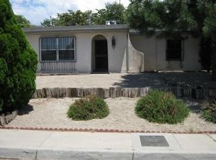 1424 Willys Knight Dr NE, Albuquerque, NM 87112