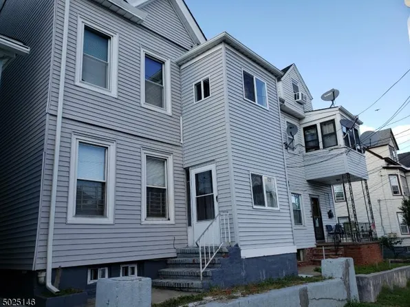 29 Goshen St, Paterson, NJ 07503