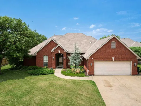 1404 Academy Rd, Ponca City, OK 74604