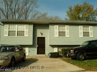 909 Drum Ave, Capitol Heights, MD 20743