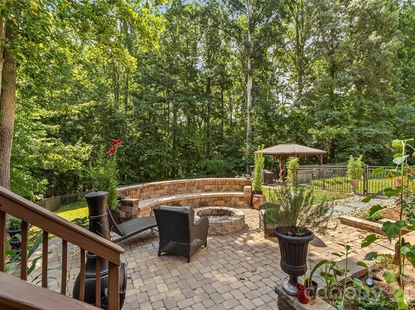 120 Harrison Point Ct, Mooresville, NC 28117
