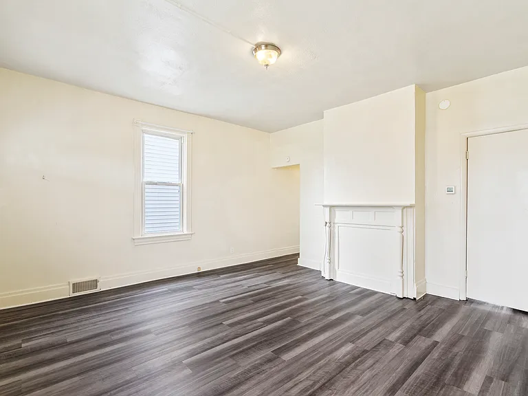 814 Summit St #1 — Photo 12