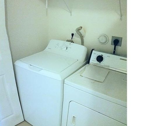 5th image of 4503 Woodland Cir