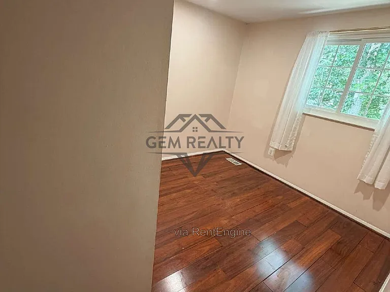13506 Bentley Cir — Photo 7