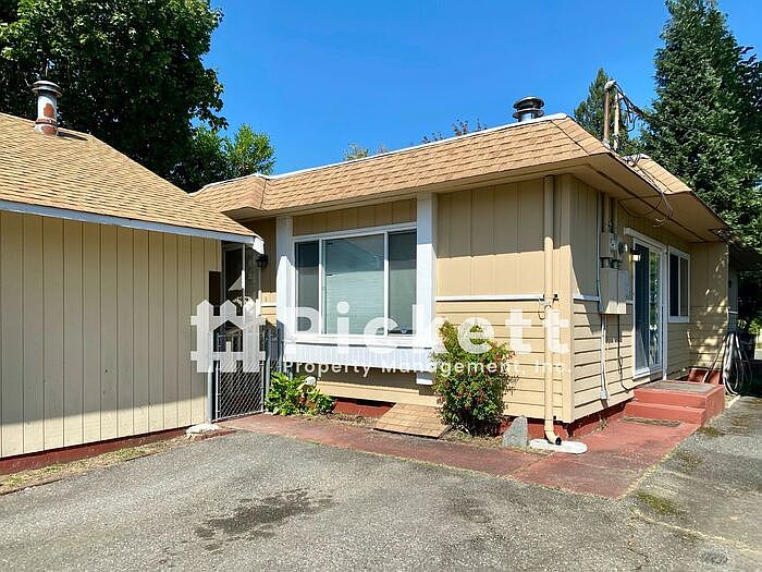 1st image of 107 Arvon Ave