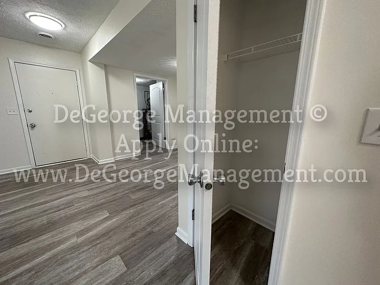 Pine Ridge Apartments — Photo 38