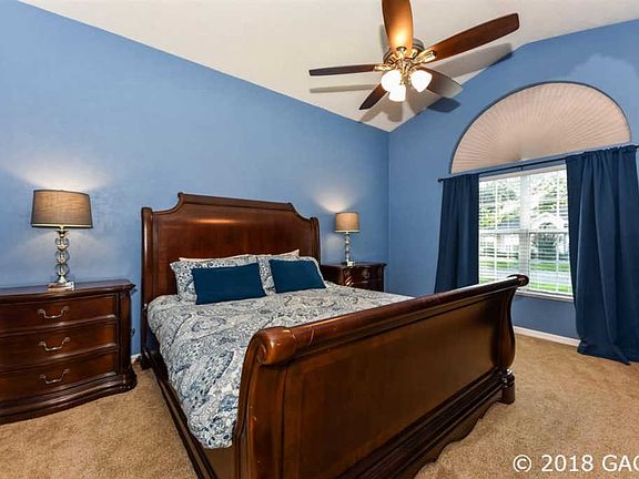 4th image of 10609 NW 61st Ter