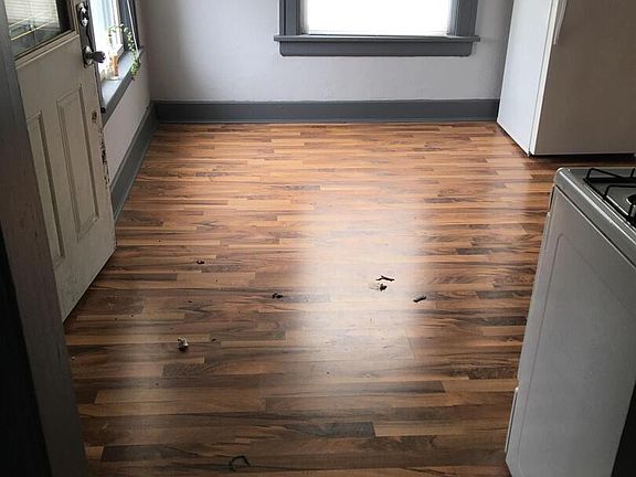 4th image of 732 N Marquette St