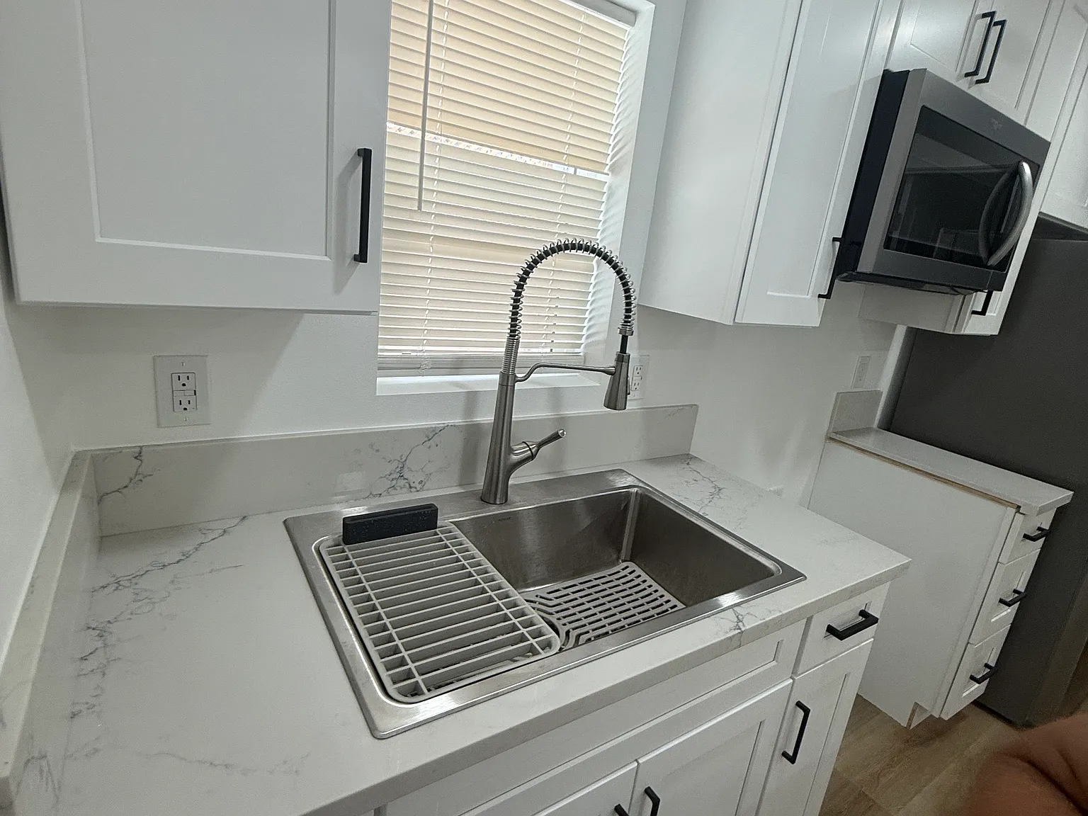 Studio, 550 sqft, $1,900 — Photo 4