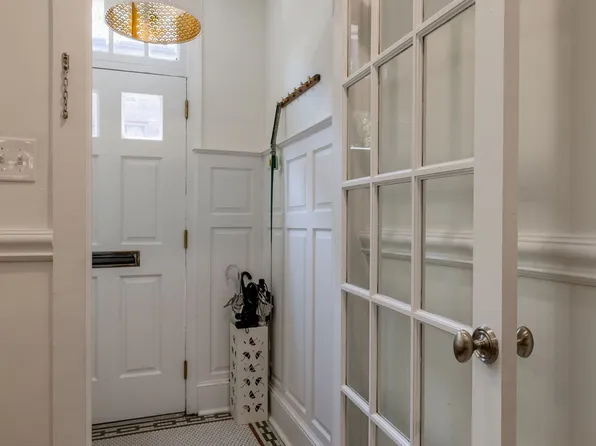 617 Pine St, Philadelphia, PA 19106