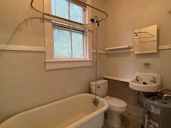 5th image of 414 NE 5th Ave #3302264