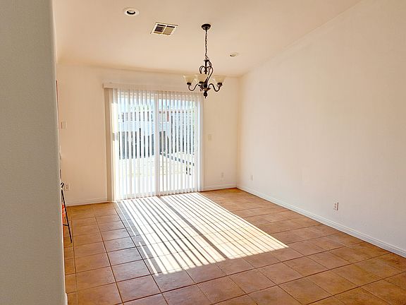 Dining area (View from entrance door)
