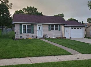 502 Franklin St, Delhi, IA 52223