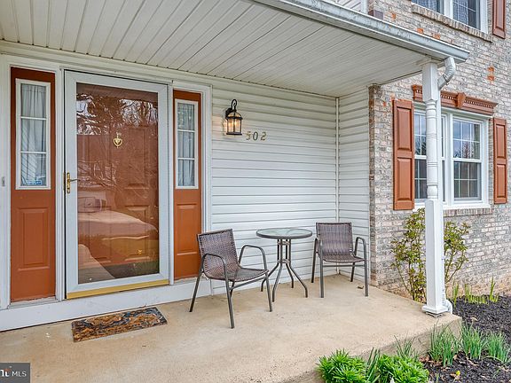 4th image of 502 Summervale Ct