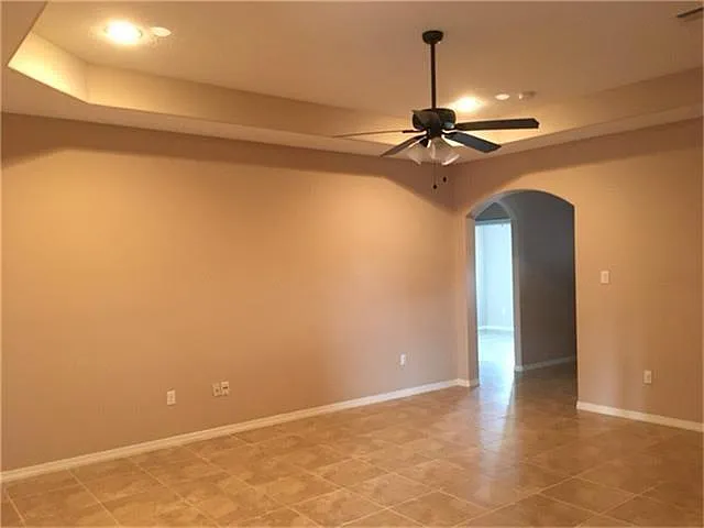 1242 Elm St — Photo 5