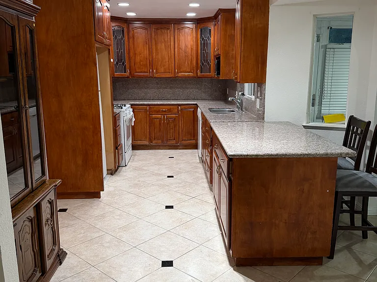 3277 Fallen Oak Ct — Photo 6