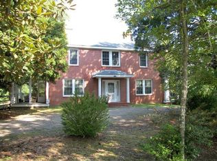 241 Pickens St, Edgefield, SC 29824