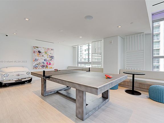 5th image of 227 NE 2nd St #0