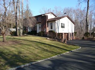7 White Birch Ct, New City, NY 10956