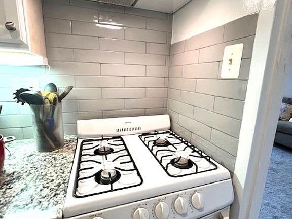 5th image of 1011 Arlington Blvd APT 1032