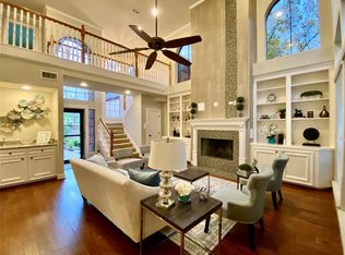 6983 Oakwood Place Ct E, Houston, TX 77040