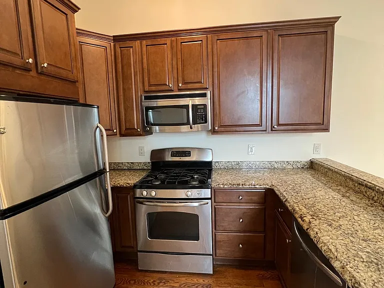 42 E 13th St #5 — Photo 11