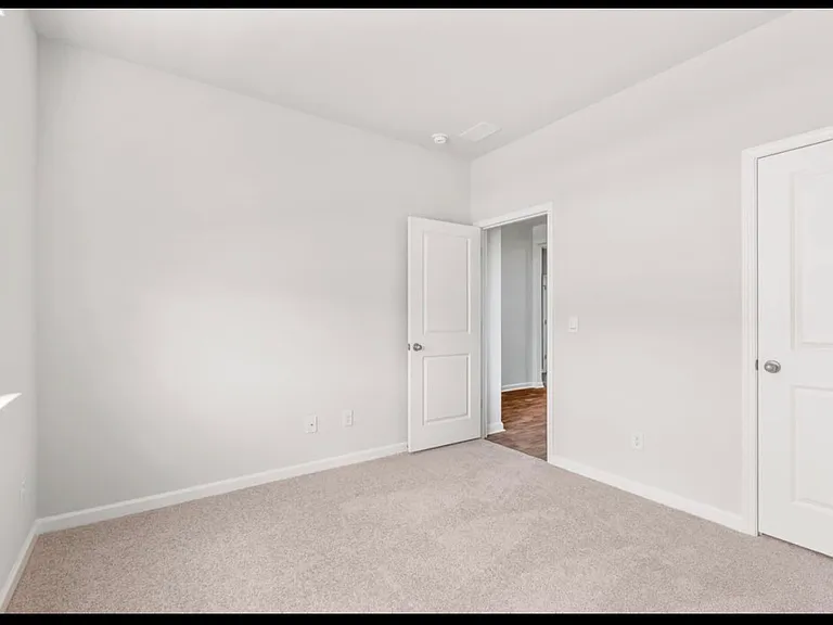 102 Green Passage Ln — Photo 17