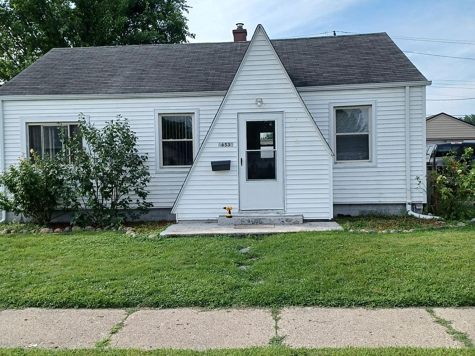 1st image of 16530 Roberts St