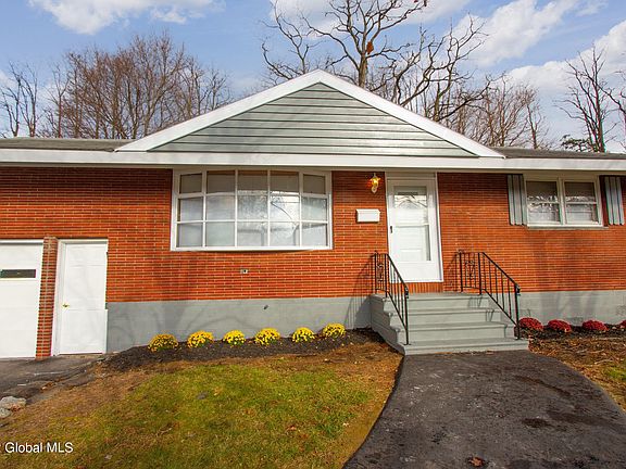 4th image of 128 E Palmer Ave