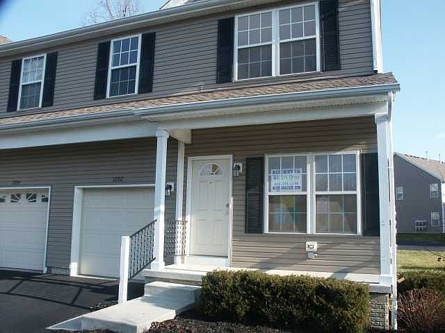 1st image of 1202 Green Dr
