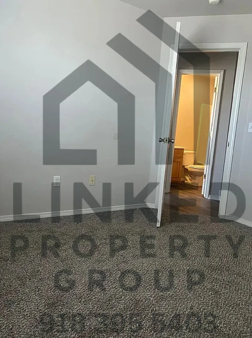 Townhome off Riverside in Tulsa! — Photo 4
