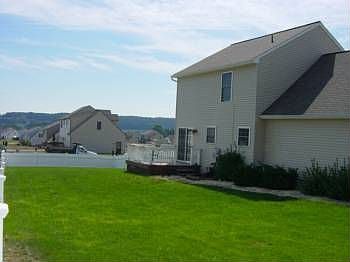 2nd image of 465 Lynne Dr
