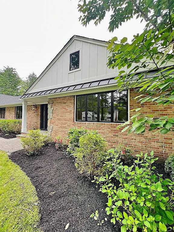 17 Marc Ct photo 1