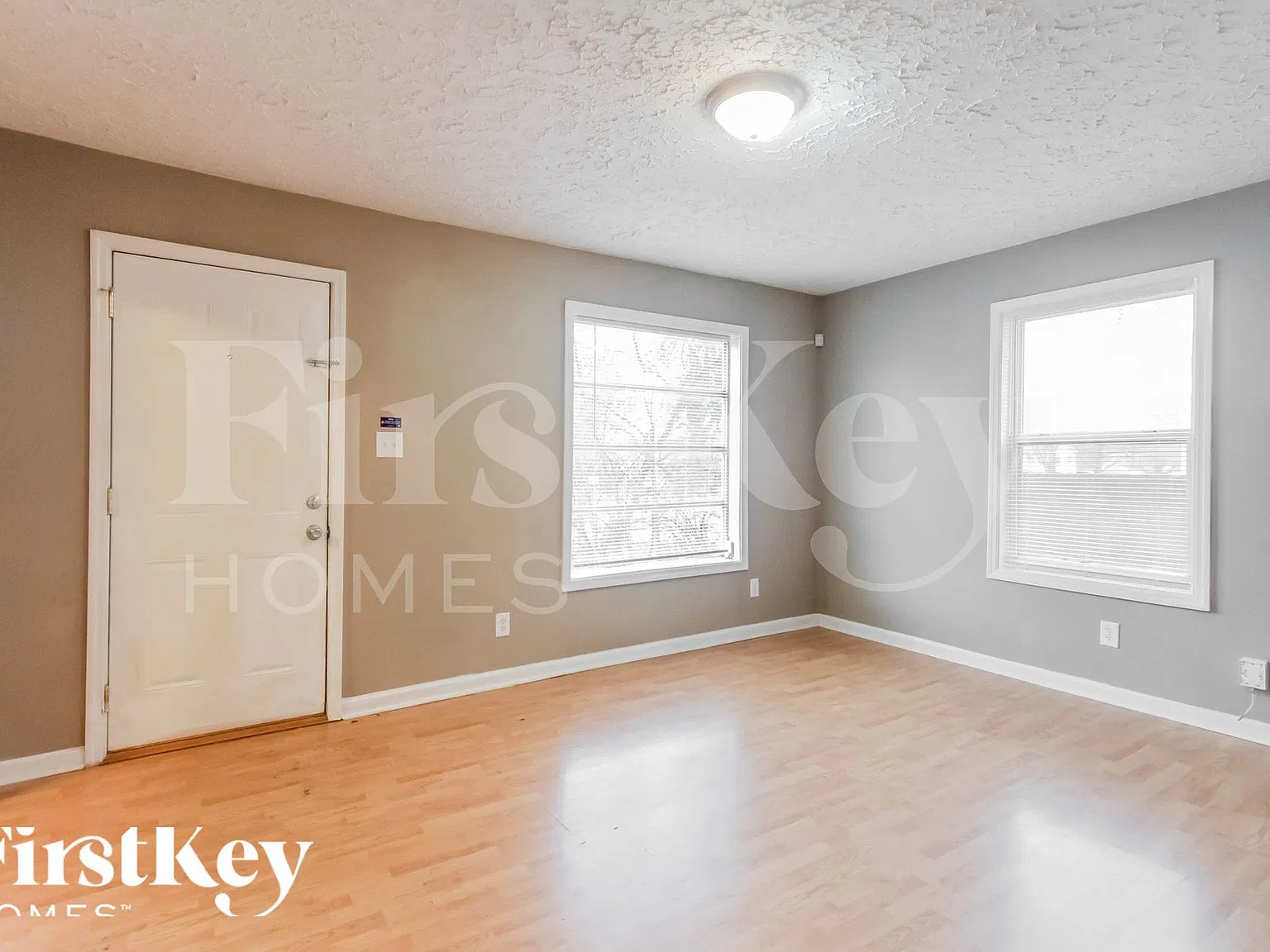 2 bed, 1.0 bath, 732 sqft, $1,410 — Photo 2