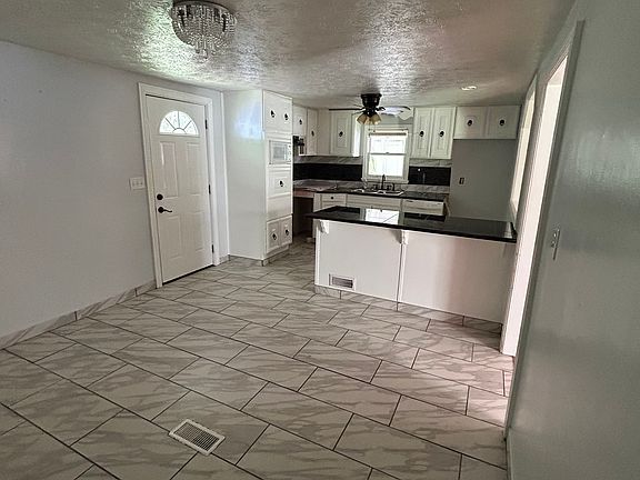 5th image of 1142 Cummings St