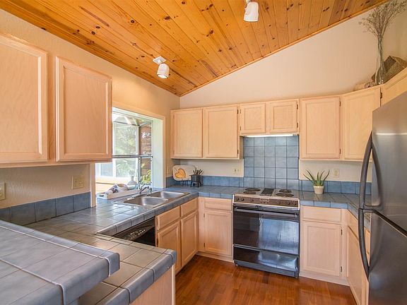 5th image of 10758 Gooseberry Ct