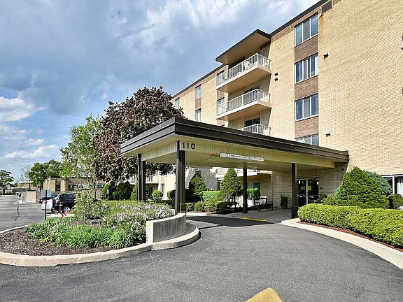 2nd image of 110 W Butterfield Rd APT 302S