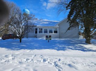 9820 Main St, Clifford, MI 48727