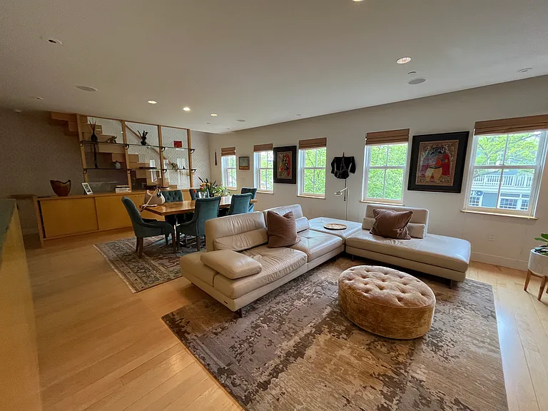 24 Strong Ave — Photo 8