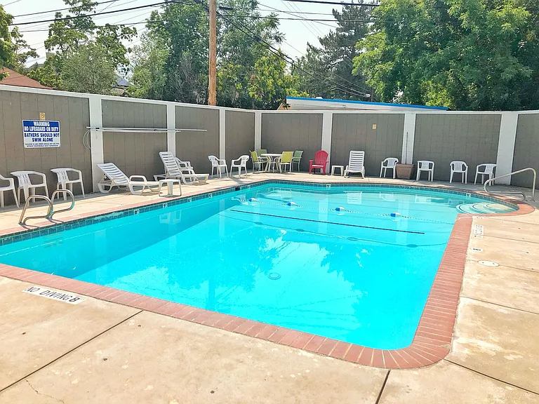 Irving Heights Apartments — Photo 62