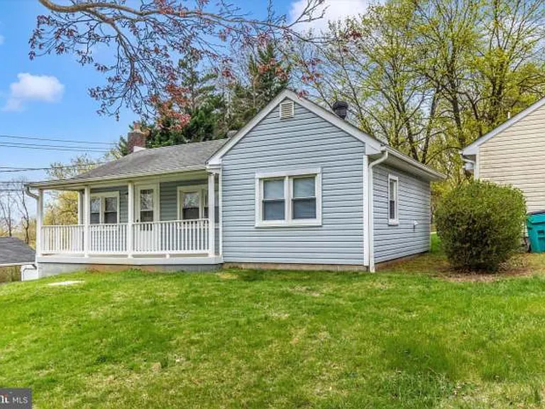 3712 S Mountain Rd — Photo 1