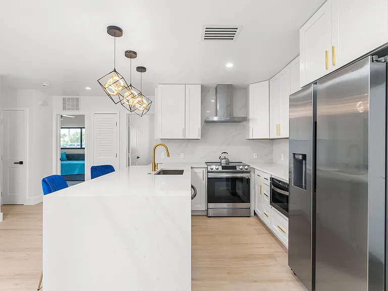 303 De Carie St #303 — Photo 9
