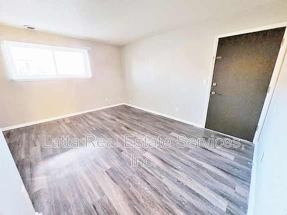 4th image of 12409 E 40th St S #B