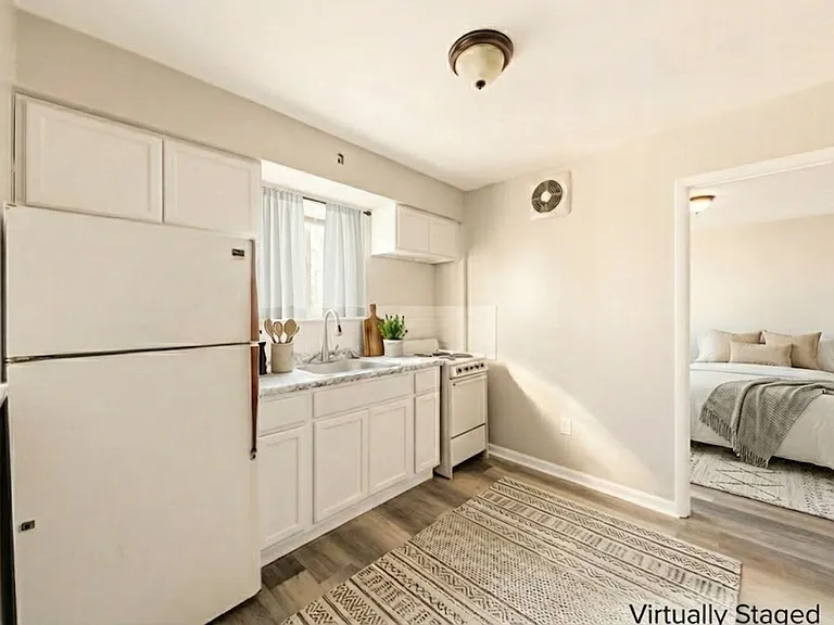 4105 W 8th St — Photo 4