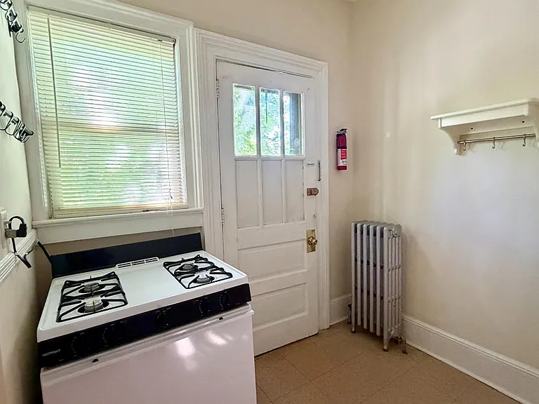 207 Woodbridge Ave #A — Photo 14