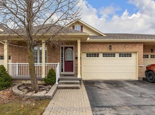 877 Wentworth St #6, Peterborough, ON K9J 8R7