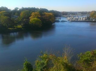 230 Pelham Rd APT 5M, New Rochelle, NY 10805