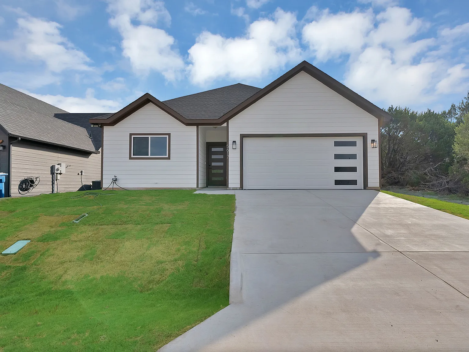 3 bed, 1487 sqft, $1,950 — Photo 1