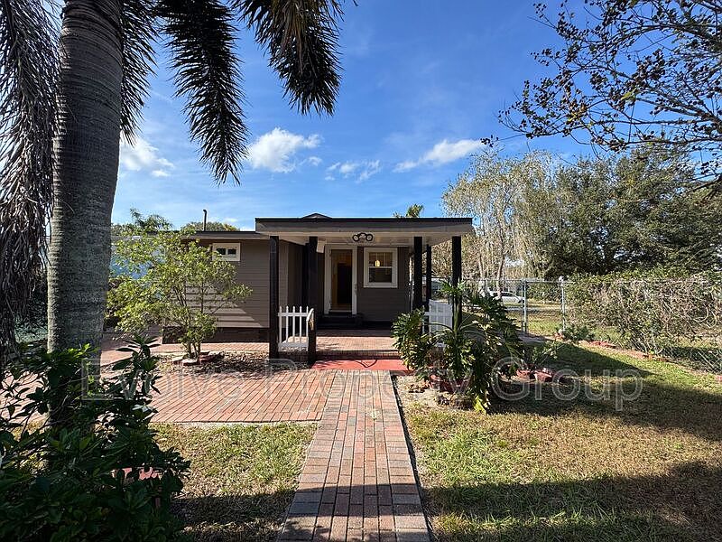 1st image of 931 Shine Ave