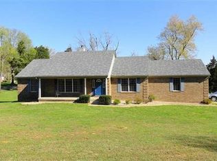 876 Spring Rd, Elizabethtown, KY 42701